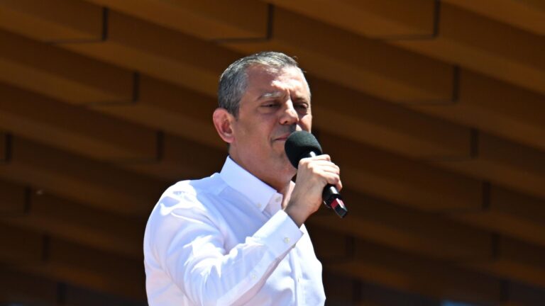 chpnin-asgari-ucret-talebi-ortaya-cikti-asgari-ucrete-ara-zam-gelecek-mi-kMM8KAHp.jpg