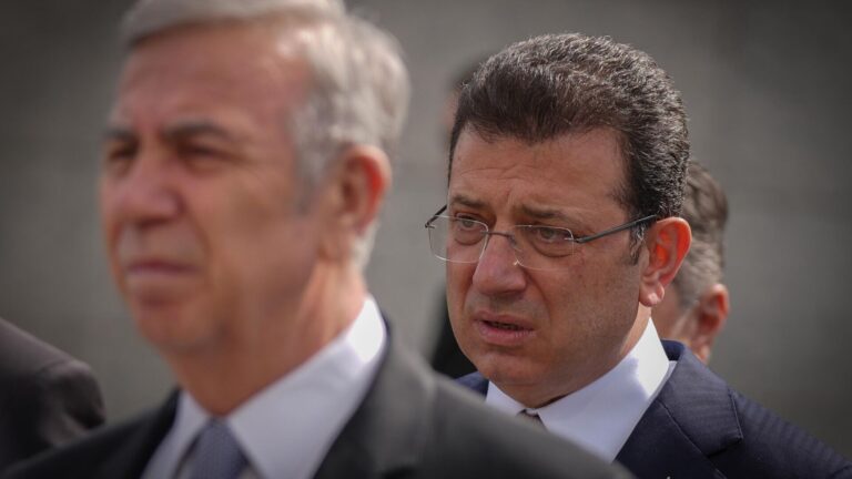 mansur-yavas-onceki-genel-baskanimiz-ve-mevcut-genel-baskanimizin-bir-ve-butun-durmasi-en-buyuk-arzumdur-bgXK2Ltd.jpg